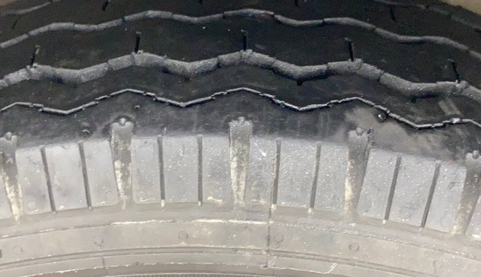 2018 Maruti Alto 800 LXI O, Petrol, Manual, 42,474 km, Left Front Tyre Tread