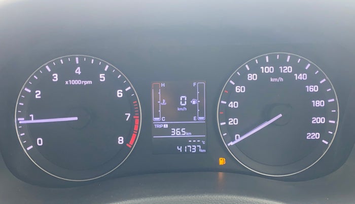 2016 Hyundai Creta SX PLUS  ANNIVERSARY EDITION 1.6 PETROL, Petrol, Manual, 41,701 km, Odometer Image