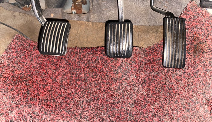 2016 Hyundai i10 D LITE 1.1, CNG, Manual, 85,948 km, Pedals