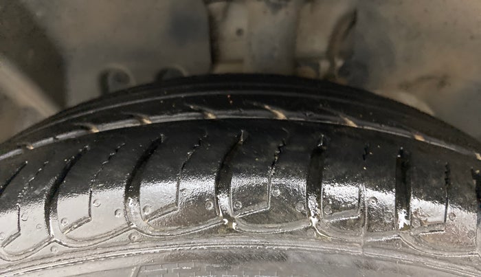 2017 Ford Ecosport TITANIUM 1.5L PETROL AT, Petrol, Automatic, 76,626 km, Left Front Tyre Tread