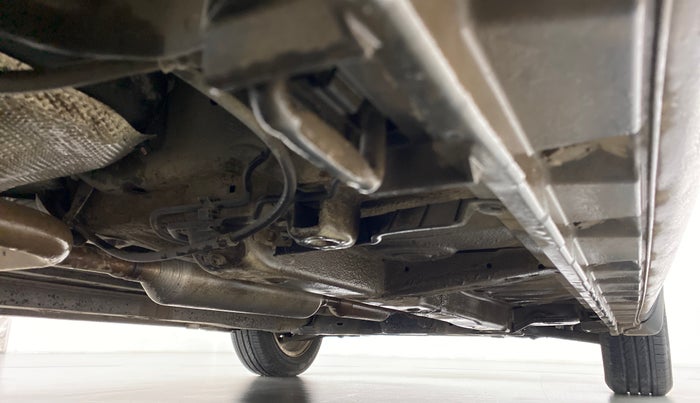 2015 Maruti Swift ZXI D, Petrol, Manual, 33,128 km, Right Side Underbody