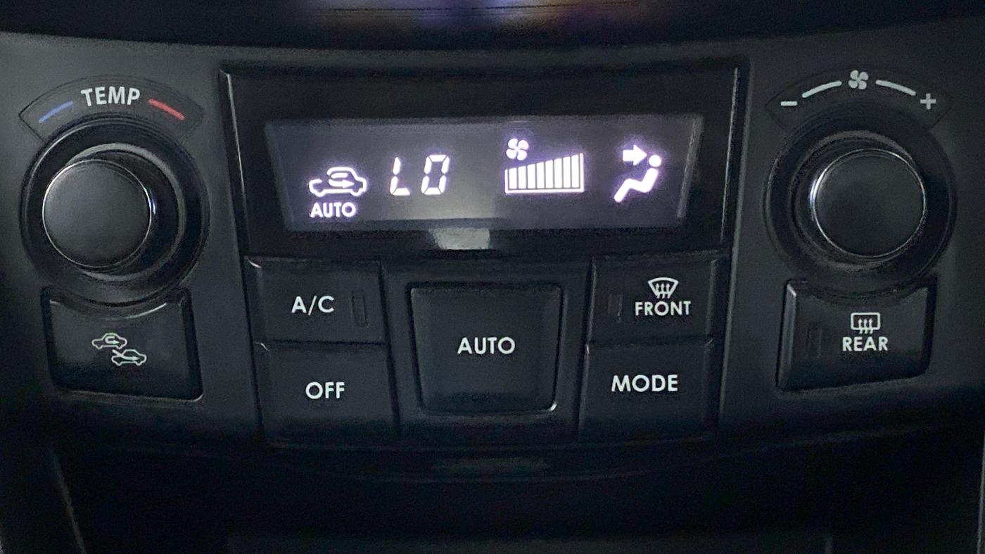 2015 Maruti Swift ZXI D, Petrol, Manual, 33,128 km, Automatic Climate Control