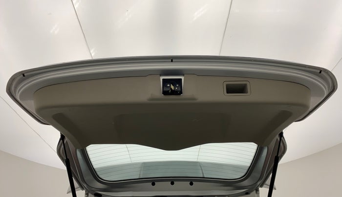 2021 Mahindra MARAZZO M 6 + 8 STR, Diesel, Manual, 9,585 km, Boot Door Open