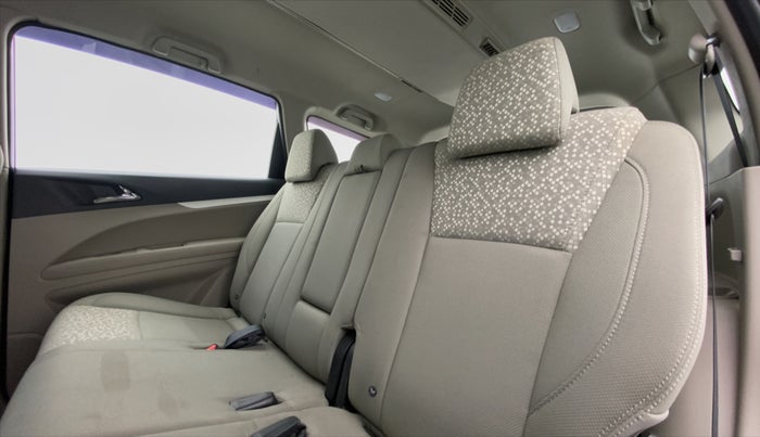2021 Mahindra MARAZZO M 6 + 8 STR, Diesel, Manual, 9,585 km, Right Side Rear Door Cabin