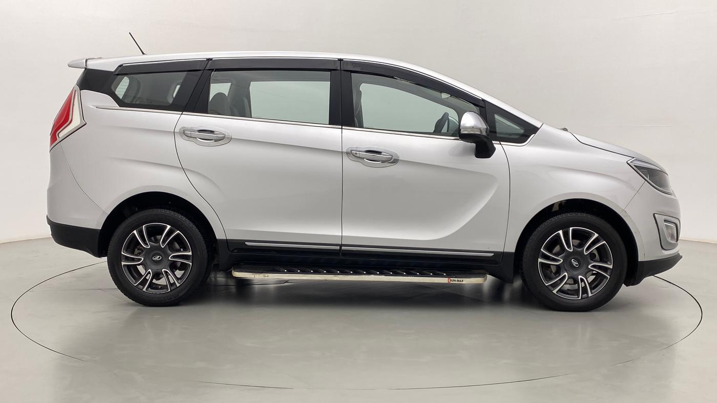 2021 Mahindra MARAZZO M 6 + 8 STR, Diesel, Manual, 9,585 km, Right Side View
