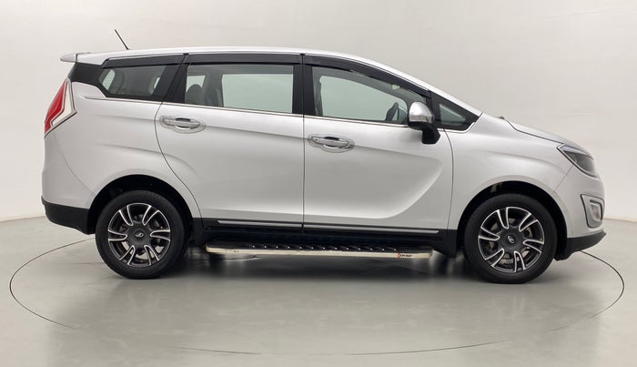 2021 Mahindra MARAZZO M 6 + 8 STR, Diesel, Manual, 9,585 km, Right Side View
