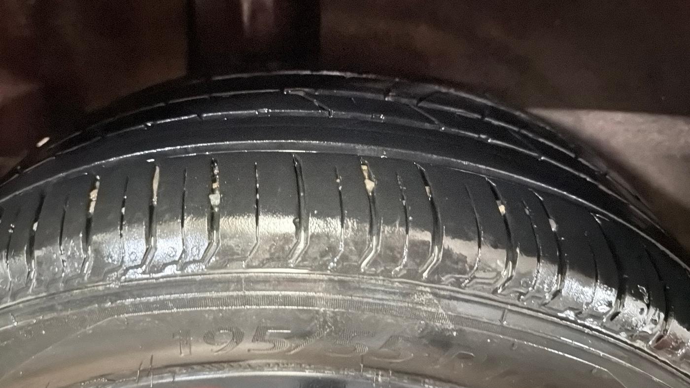 2016 Maruti Baleno ZETA CVT PETROL 1.2, Petrol, Automatic, 65,858 km, Right Rear Tyre Tread