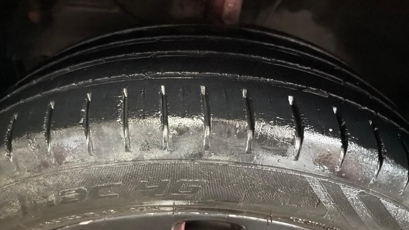 2016 Maruti Baleno ZETA CVT PETROL 1.2, Petrol, Automatic, 65,858 km, Left Front Tyre Tread