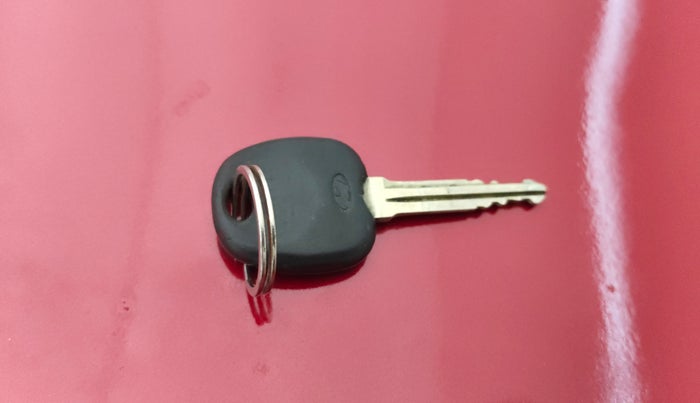 2015 Hyundai Eon ERA +, Petrol, Manual, 81,848 km, Key Close Up