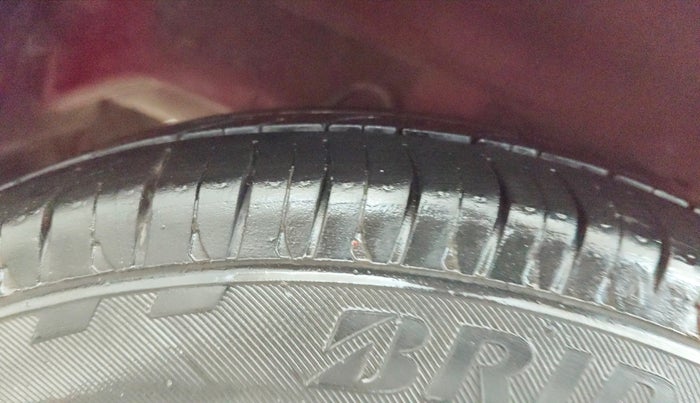 2015 Hyundai Eon ERA +, Petrol, Manual, 81,848 km, Right Rear Tyre Tread