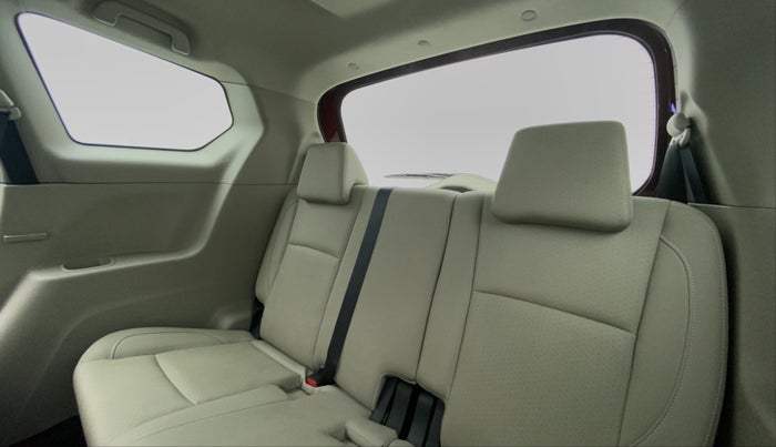 2018 Mahindra MARAZZO M8 7 STR, Diesel, Manual, Third Seat Row ( optional )
