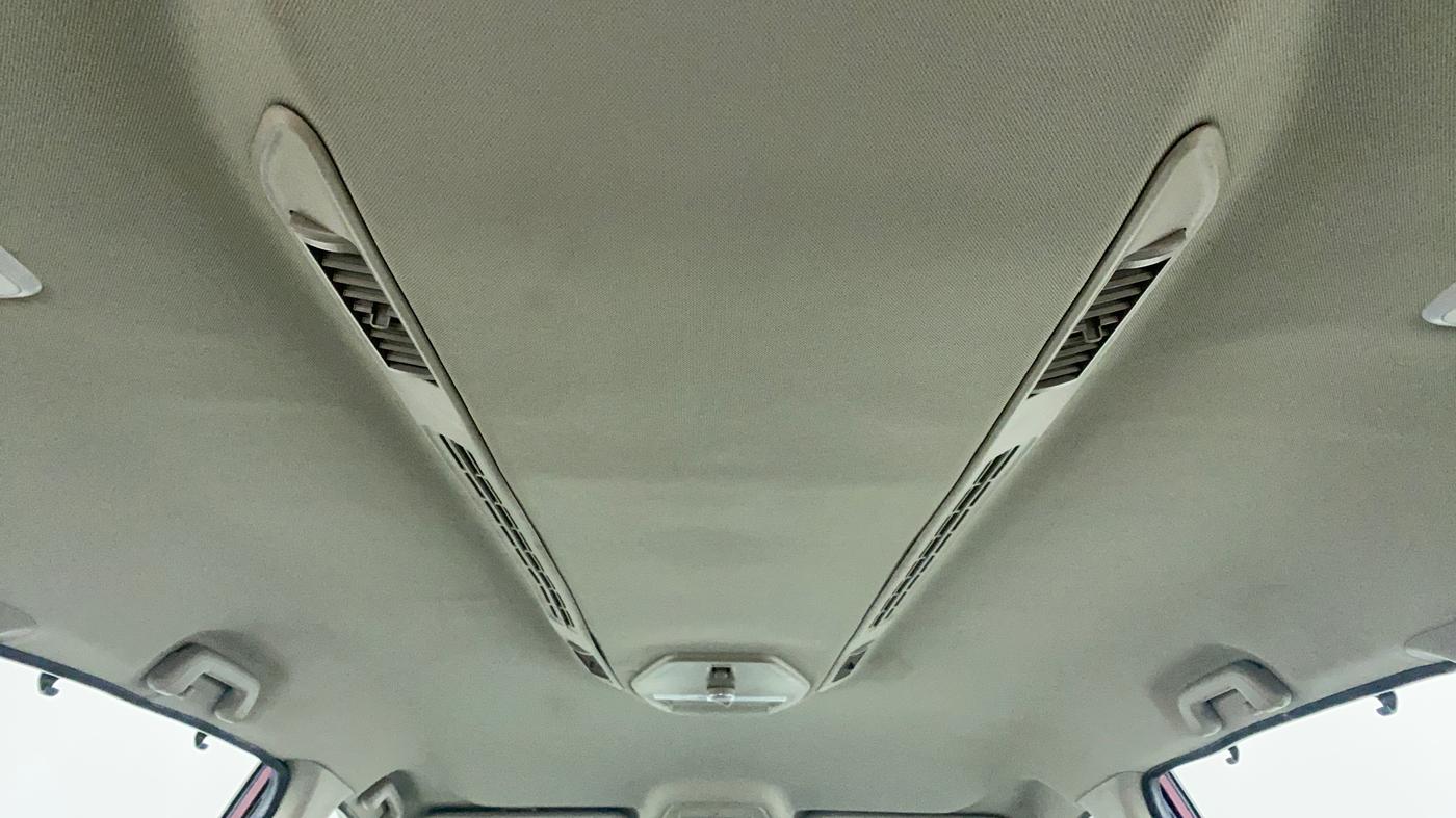 2018 Mahindra MARAZZO M8 7 STR, Diesel, Manual, Rear AC Vents