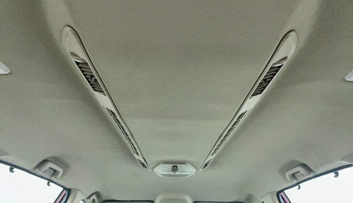 2018 Mahindra MARAZZO M8 7 STR, Diesel, Manual, Rear AC Vents