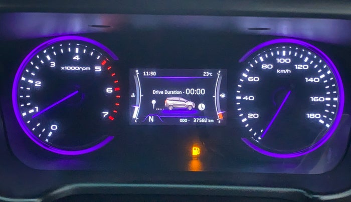 2018 Mahindra MARAZZO M8 7 STR, Diesel, Manual, Odometer Image