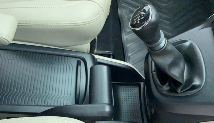2018 Mahindra MARAZZO M8 7 STR, Diesel, Manual, Gear Lever