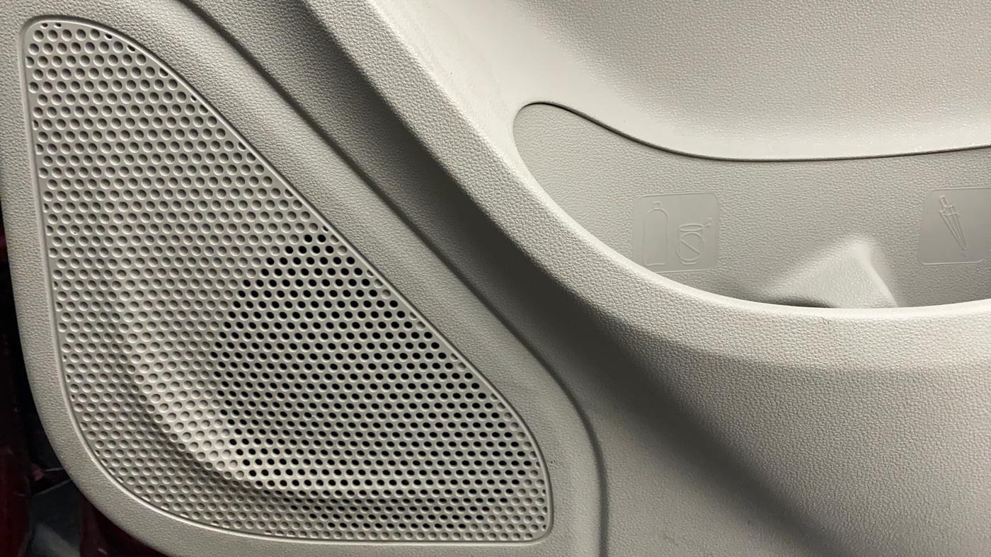 2018 Mahindra MARAZZO M8 7 STR, Diesel, Manual, Speaker