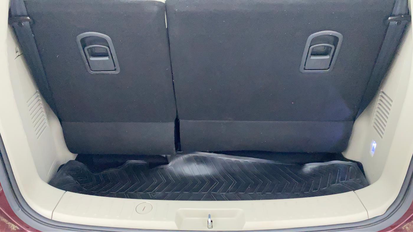 2018 Mahindra MARAZZO M8 7 STR, Diesel, Manual, Boot Inside