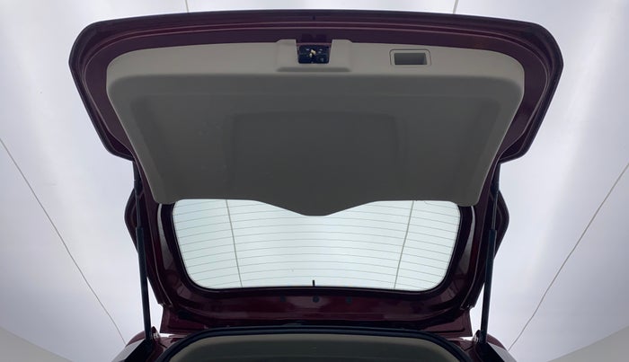 2018 Mahindra MARAZZO M8 7 STR, Diesel, Manual, Boot Door Open