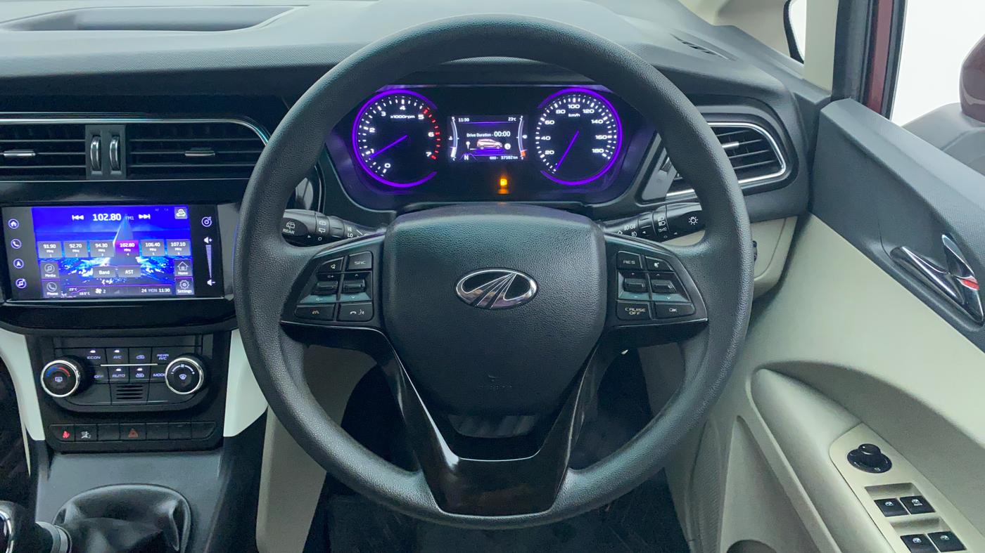2018 Mahindra MARAZZO M8 7 STR, Diesel, Manual, Steering Wheel Close Up