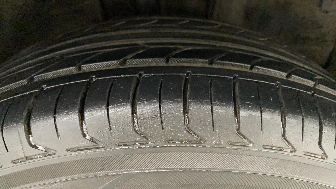 2017 Toyota Corolla Altis VL CVT PETROL, Petrol, Automatic, 86,409 km, Right Front Tyre Tread