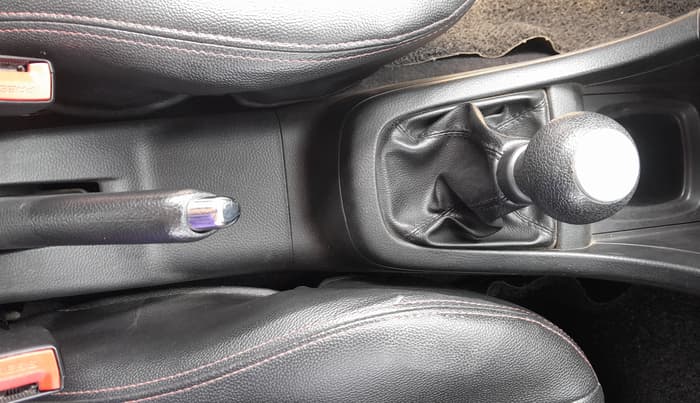 2015 Maruti Swift VXI, Petrol, Manual, 30,670 km, Gear Lever