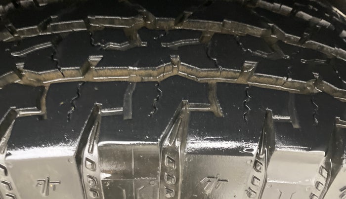 2022 Mahindra Thar LX PETROL HT 4WD AT, Petrol, Automatic, 28,294 km, Left Rear Tyre Tread