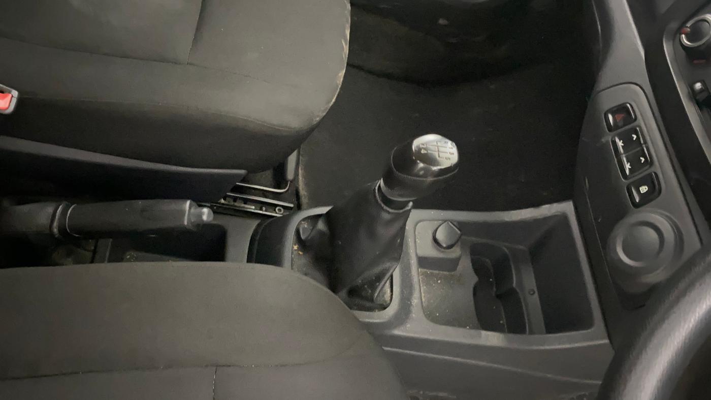 2016 Renault Kwid RXT 0.8, Petrol, Manual, 32,097 km, Gear Lever