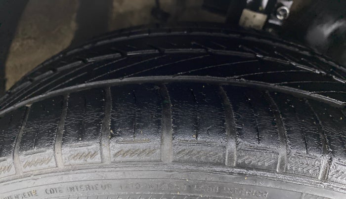 2013 Volkswagen Polo COMFORTLINE 1.2L PETROL, Petrol, Manual, 54,498 km, Right Front Tyre Tread