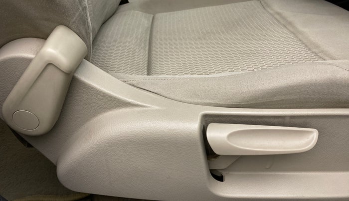 2013 Volkswagen Polo COMFORTLINE 1.2L PETROL, Petrol, Manual, 54,498 km, Driver Side Adjustment Panel