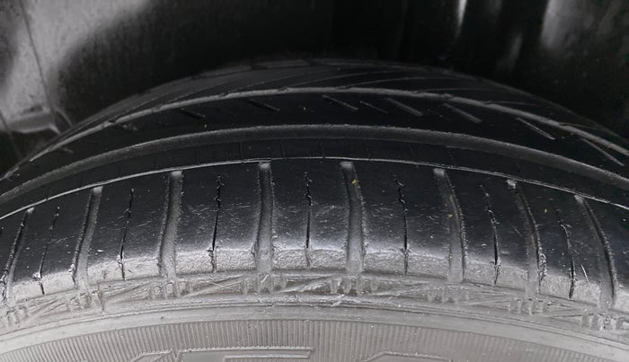 2013 Volkswagen Polo COMFORTLINE 1.2L PETROL, Petrol, Manual, 54,498 km, Left Rear Tyre Tread