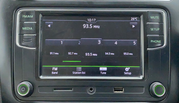 2017 Skoda Rapid 1.6 MPI STYLE AT, Petrol, Automatic, 43,728 km, Infotainment System