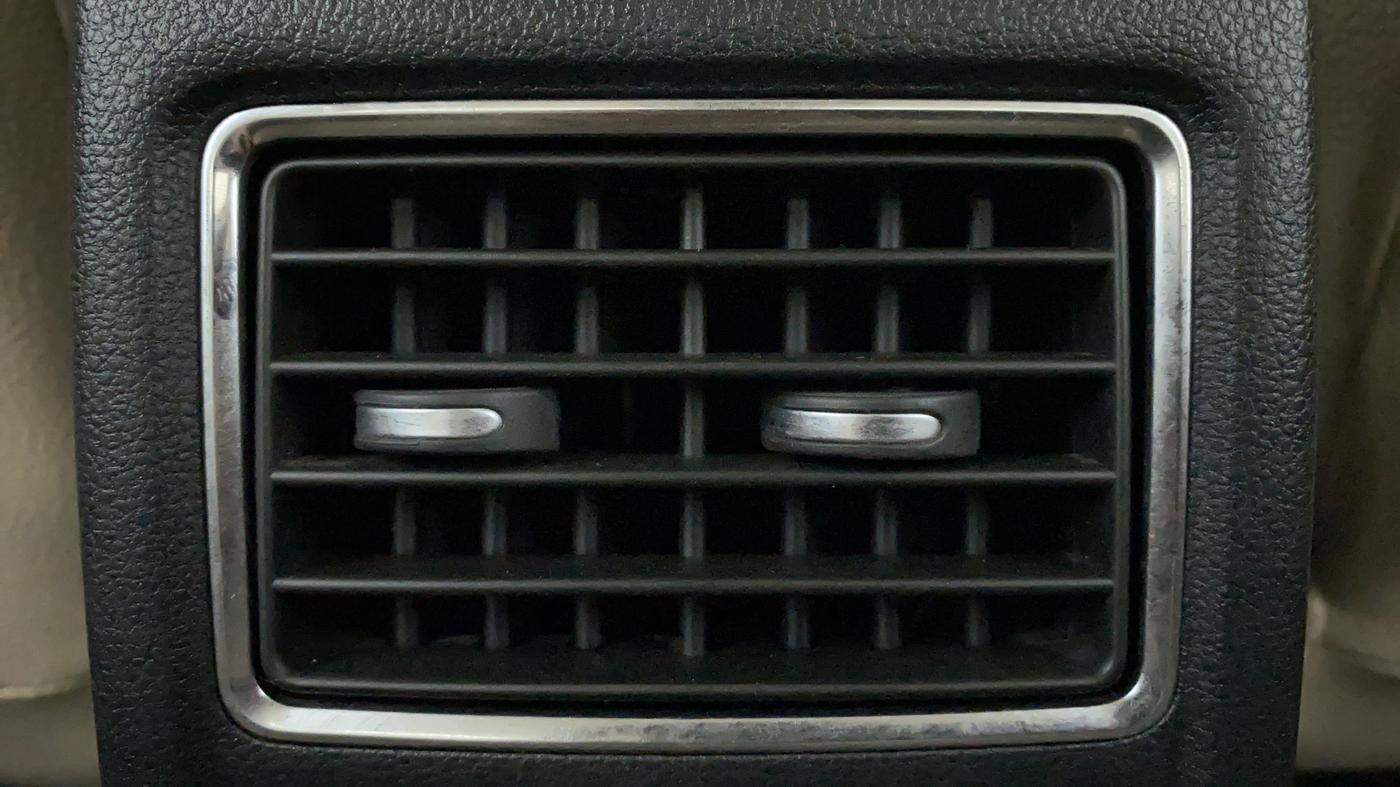 2017 Skoda Rapid 1.6 MPI STYLE AT, Petrol, Automatic, 43,728 km, Rear AC Vents