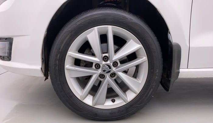 2017 Skoda Rapid 1.6 MPI STYLE AT, Petrol, Automatic, 43,728 km, Left Front Wheel