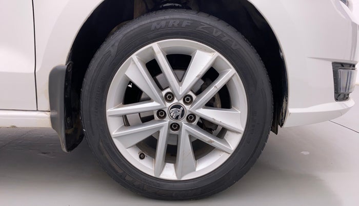 2017 Skoda Rapid 1.6 MPI STYLE AT, Petrol, Automatic, 43,728 km, Right Front Wheel