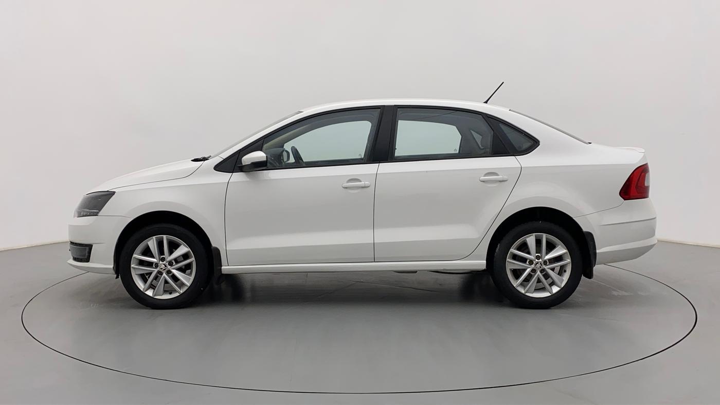 2017 Skoda Rapid 1.6 MPI STYLE AT, Petrol, Automatic, 43,728 km, Left Side
