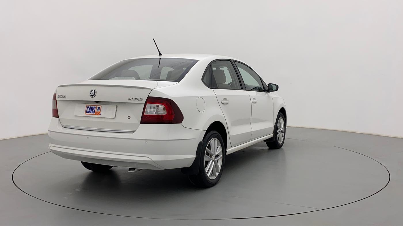 2017 Skoda Rapid 1.6 MPI STYLE AT, Petrol, Automatic, 43,728 km, Right Back Diagonal