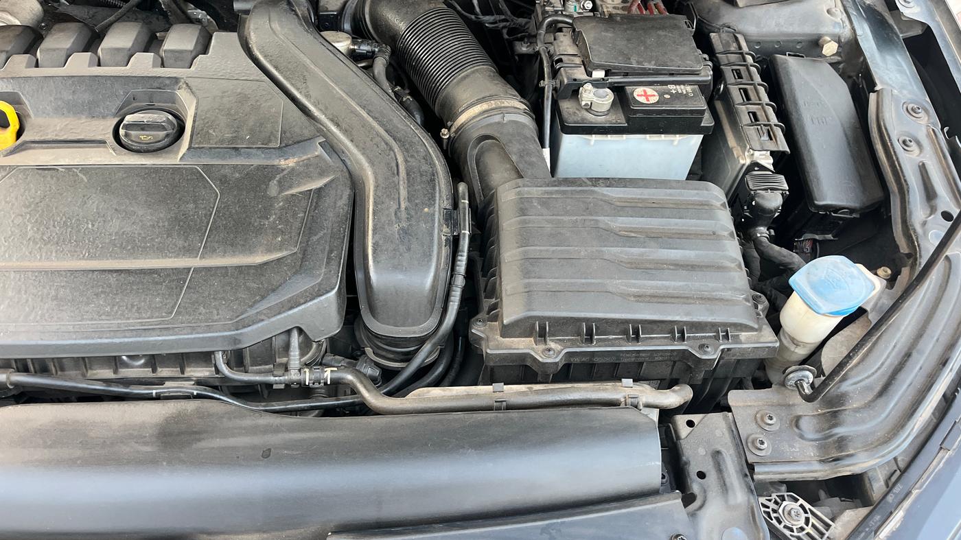 2023 Skoda SLAVIA Ambition 1.5L TSI, Petrol, Manual, 25,954 km, Engine View - Left