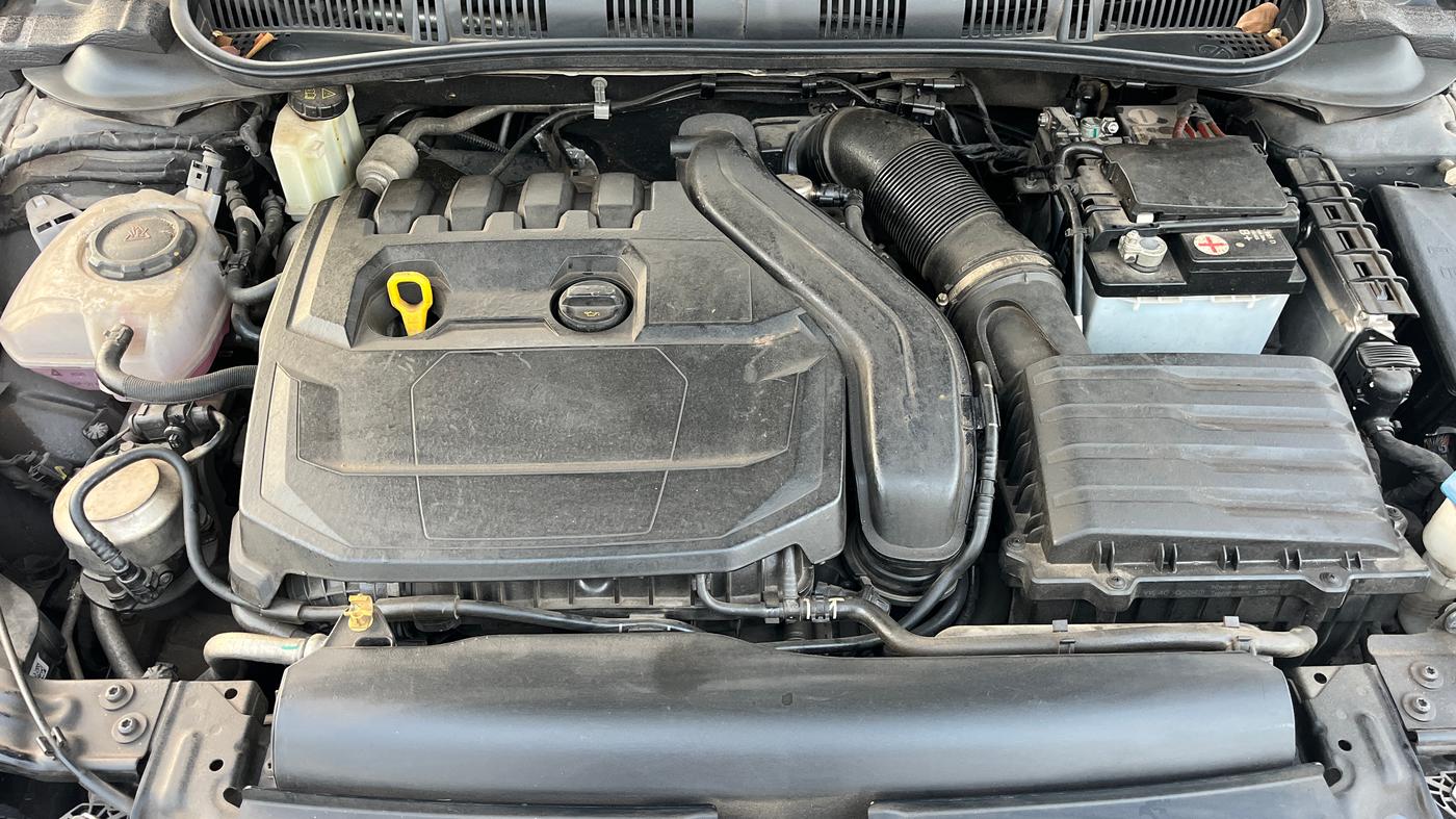 2023 Skoda SLAVIA Ambition 1.5L TSI, Petrol, Manual, 25,954 km, Engine View