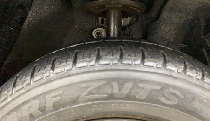 2017 Mahindra Kuv100 K4 PLUS 6 STR, Petrol, Manual, 37,956 km, Right Front Tyre Tread