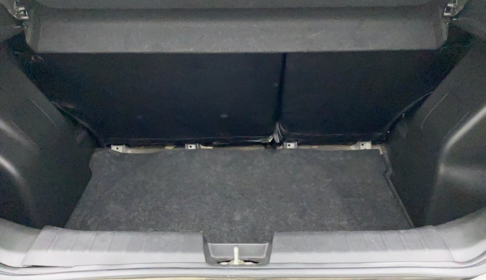 2018 Maruti Baleno DELTA PETROL 1.2, Petrol, Manual, 40,737 km, Boot Inside
