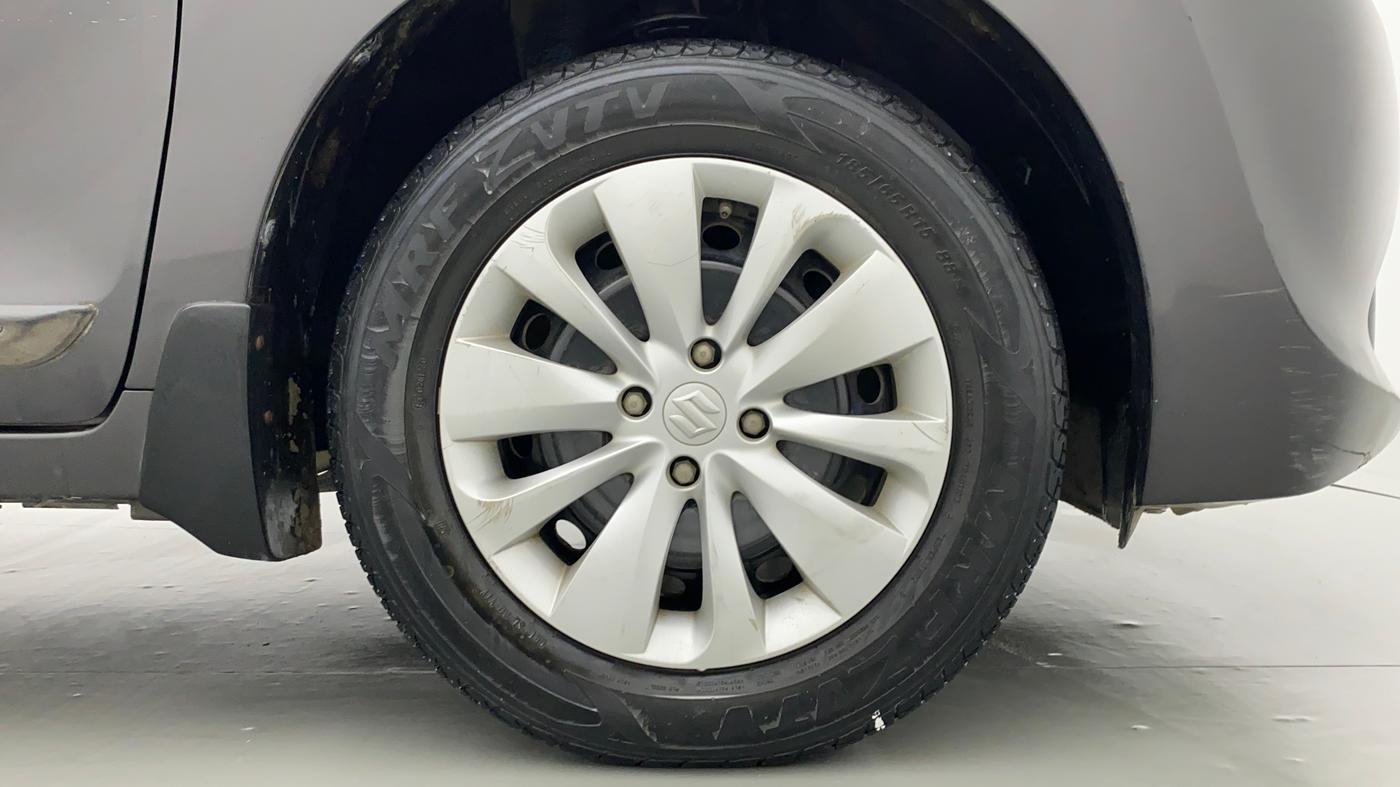 2018 Maruti Baleno DELTA PETROL 1.2, Petrol, Manual, 40,737 km, Right Front Wheel