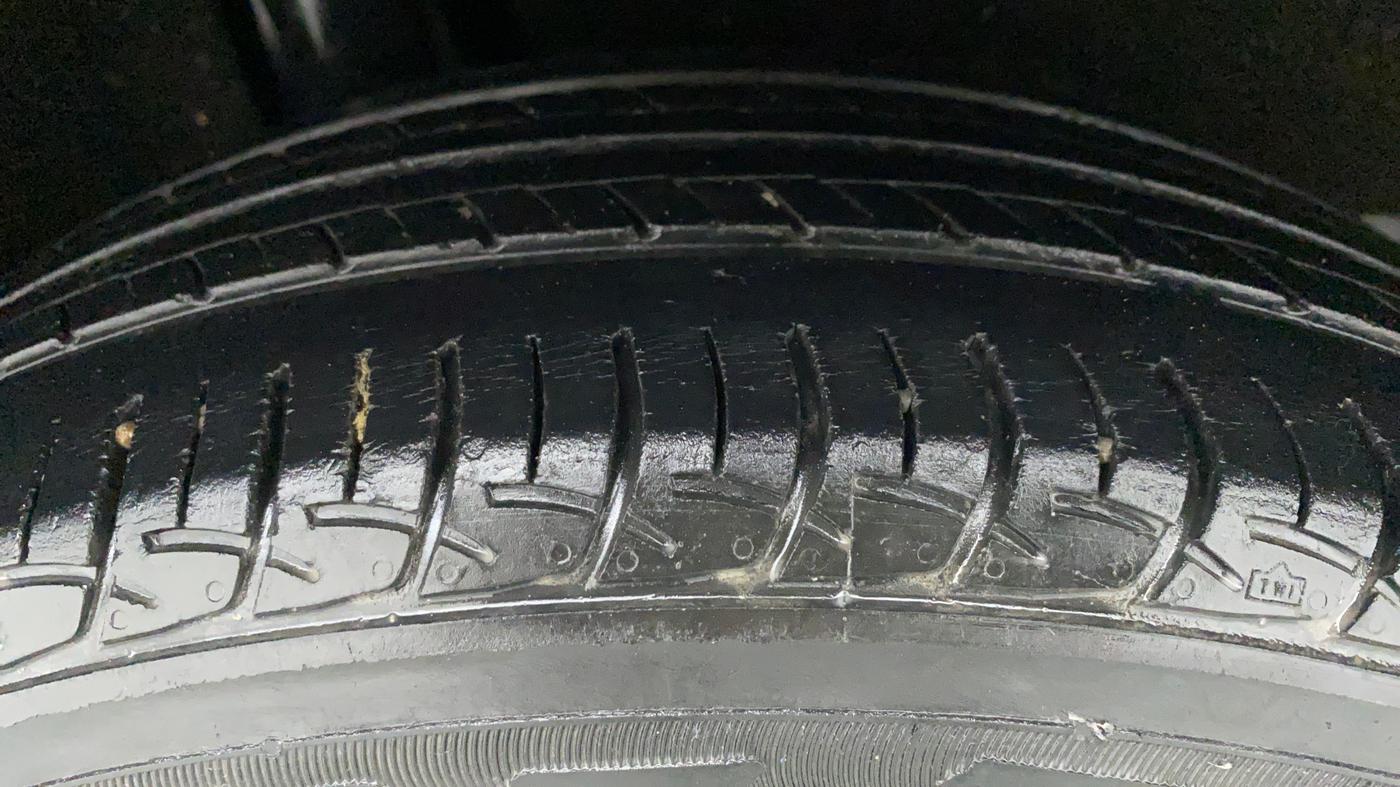 2018 Maruti Baleno DELTA PETROL 1.2, Petrol, Manual, 40,737 km, Right Rear Tyre Tread
