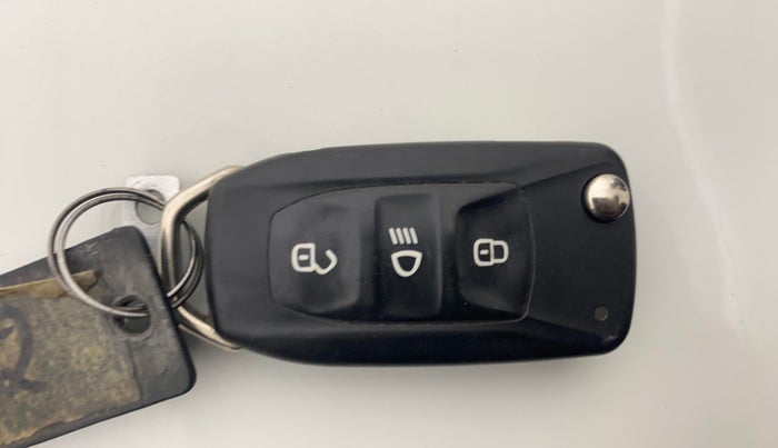 2021 Tata Tiago XT PETROL, Petrol, Manual, 32,567 km, Key Close Up