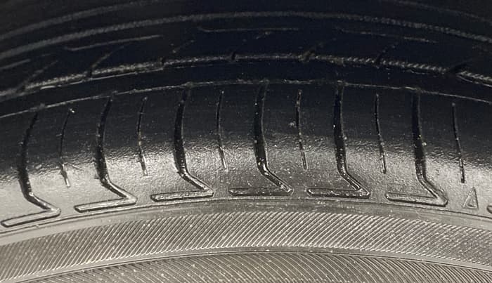 2019 Ford FREESTYLE TITANIUM 1.2 PETROL, Petrol, Manual, 82,703 km, Right Rear Tyre Tread
