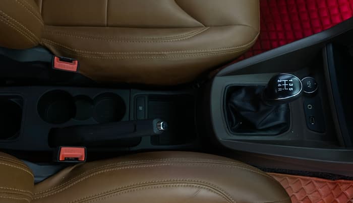 2019 Ford FREESTYLE TITANIUM 1.2 PETROL, Petrol, Manual, 82,703 km, Gear Lever
