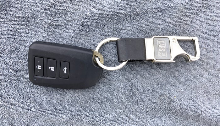 2020 Toyota YARIS G MT, Petrol, Manual, 2,911 km, Key Close Up