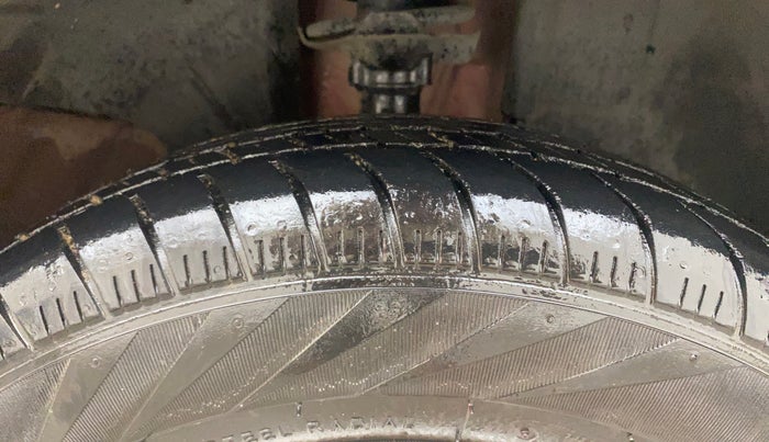 2016 Renault Kwid RXT 0.8, Petrol, Manual, 59,841 km, Right Front Tyre Tread