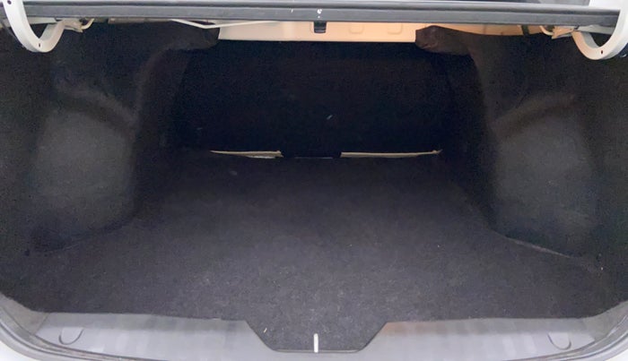 2018 Maruti Ciaz DELTA 1.5 SHVS VVT MT, Petrol, Manual, 30,729 km, Boot Inside
