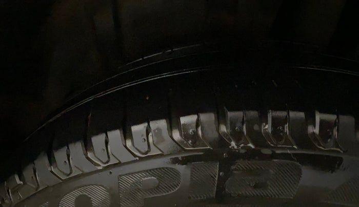 2021 Maruti XL6 ALPHA AT, Petrol, Automatic, 27,281 km, Left Rear Tyre Tread