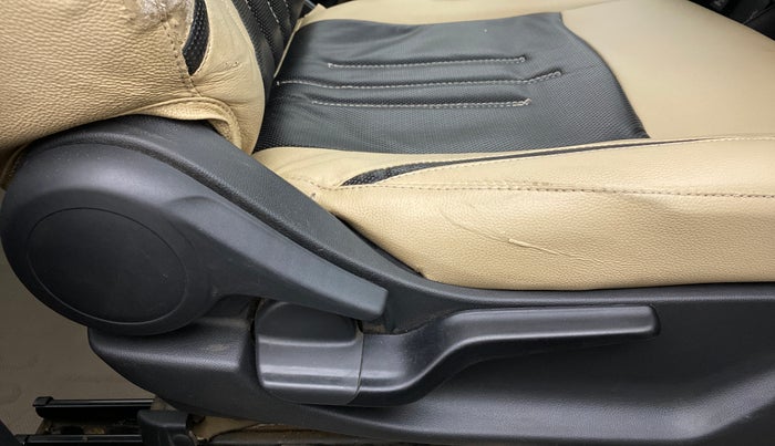 2019 Honda Amaze 1.5 SMT I DTEC, Diesel, Manual, 86,211 km, Driver Side Adjustment Panel